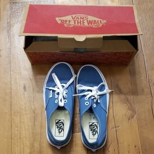 Navy Van's low top shoes
